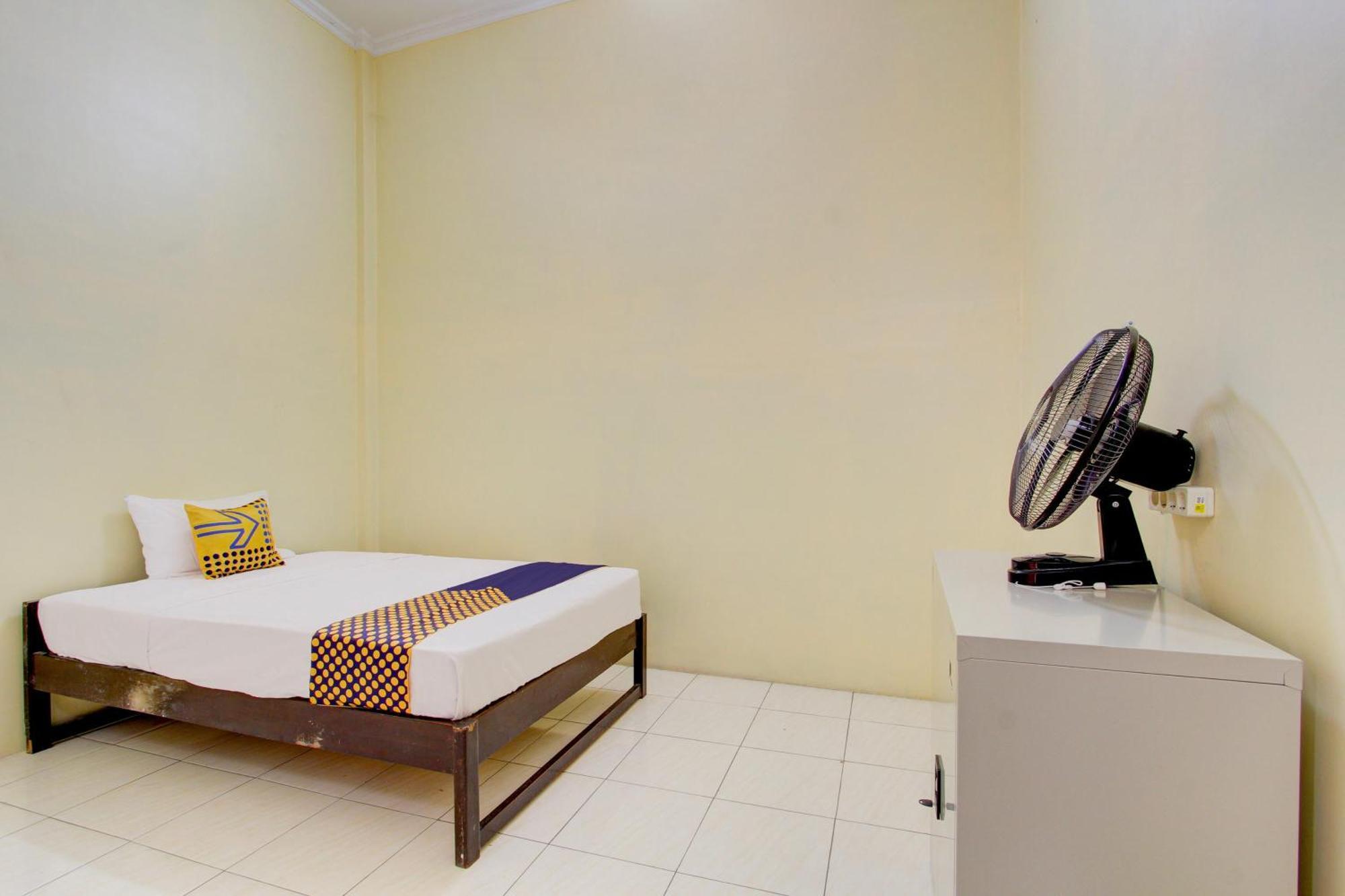 Spot On 93245 Guest House Mulia Dua Syariah Klaten Eksteriør bilde