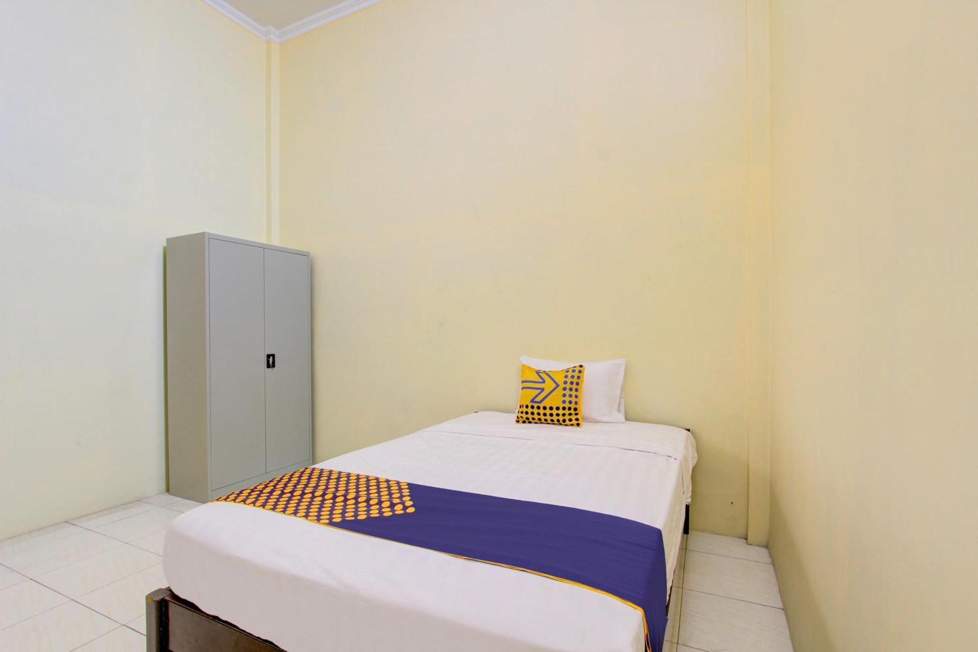 Spot On 93245 Guest House Mulia Dua Syariah Klaten Eksteriør bilde