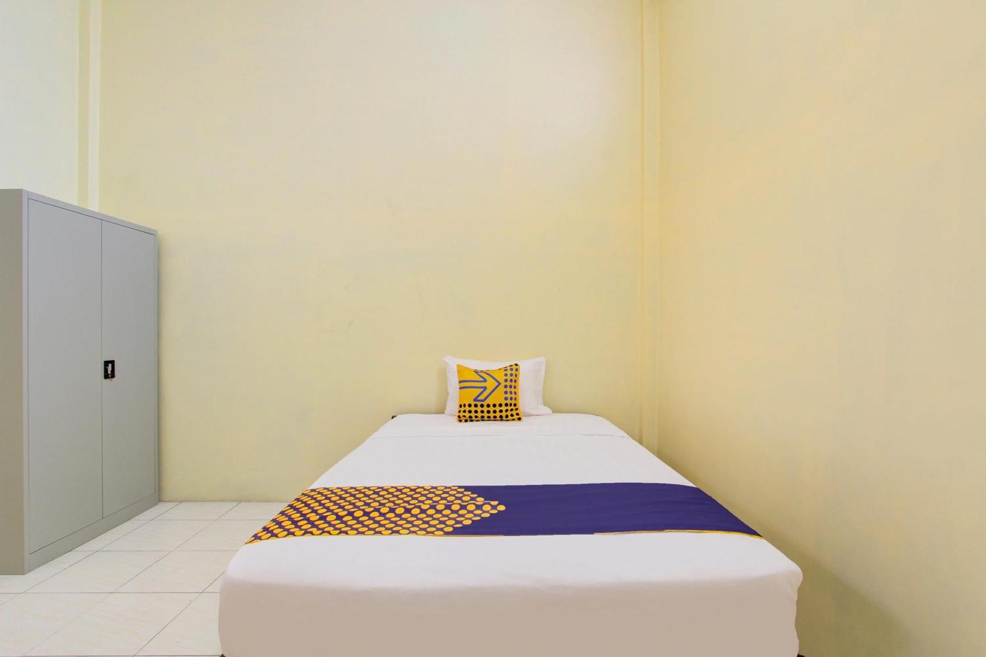 Spot On 93245 Guest House Mulia Dua Syariah Klaten Eksteriør bilde